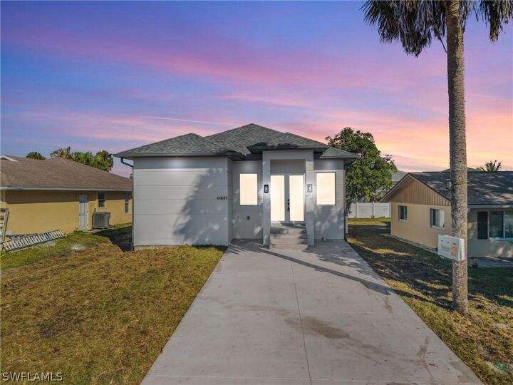 Property Photo:  11607 Pawley Avenue  FL 34135 