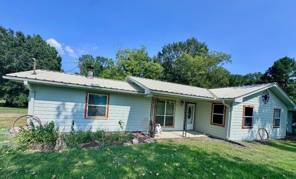 Property Photo: 1189 Centerview Road TX 75968