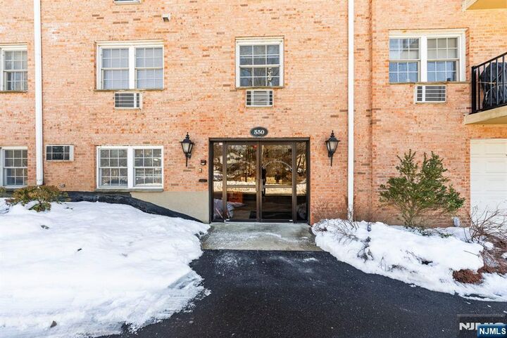 Property Photo:  550 Fairview Avenue 111  NJ 07675 