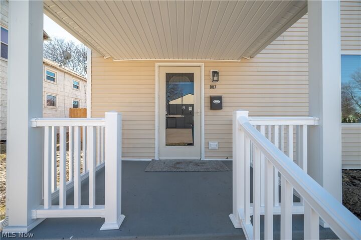 Property Photo:  807 E Third Street  OH 44460 