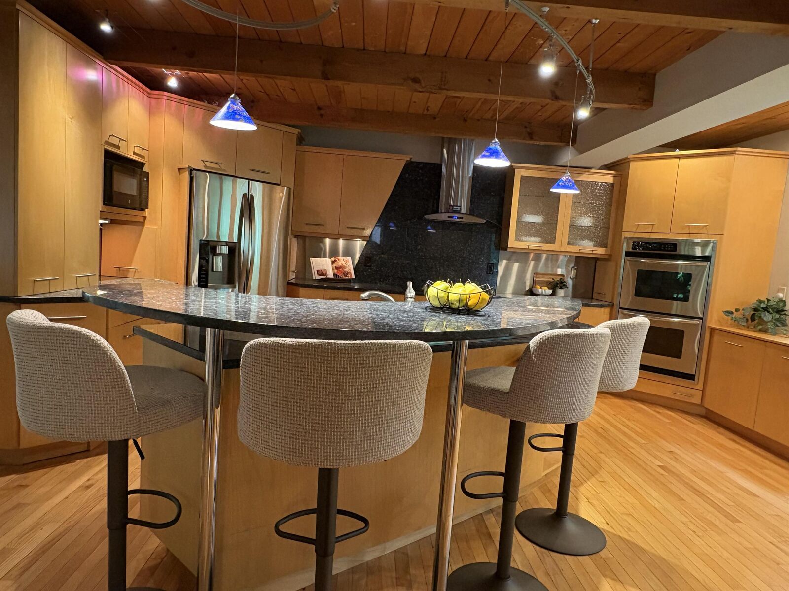 Property Photo: 4 Windsor Boulevard NH 03053