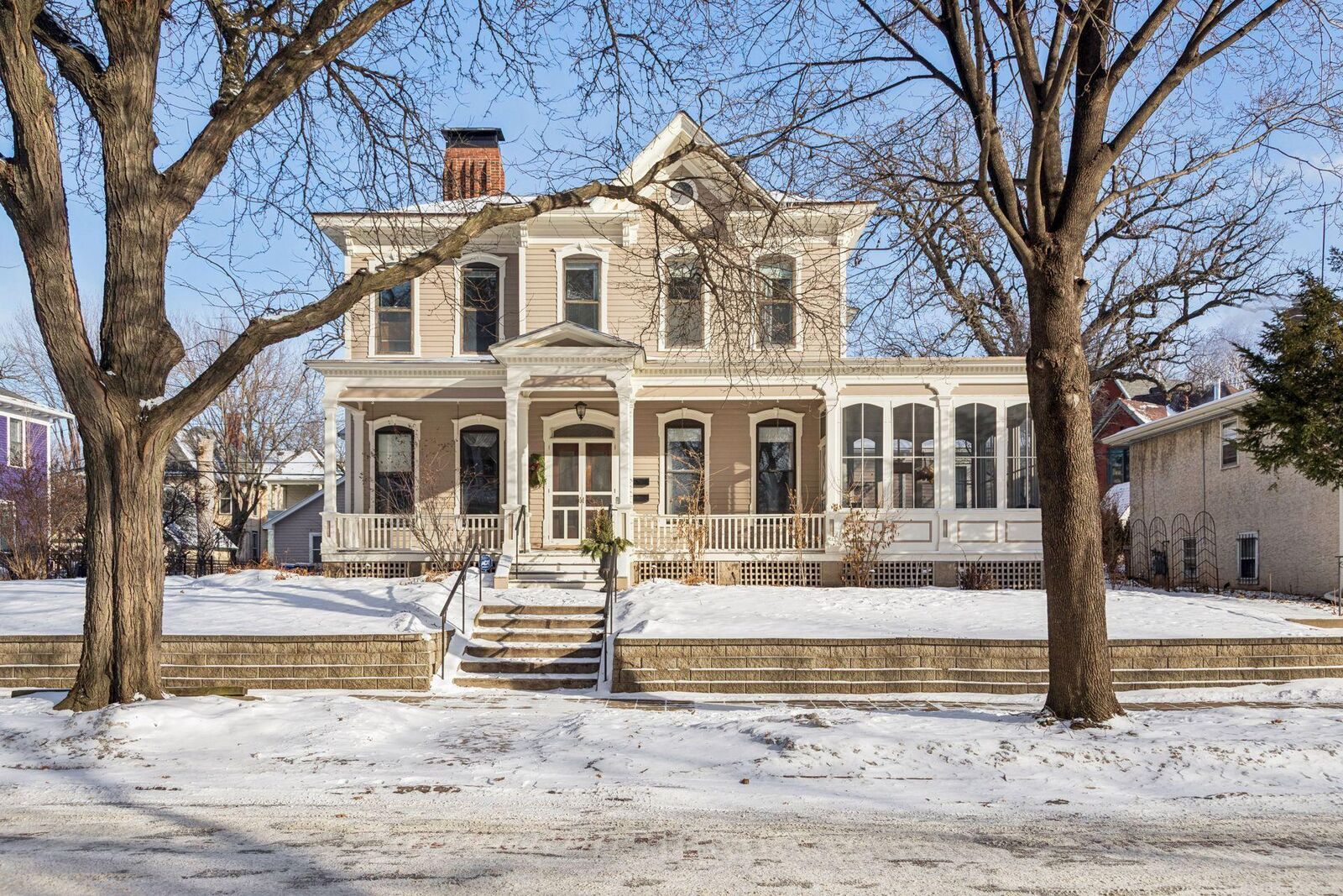 Property Photo: 96 Virginia Street MN 55102