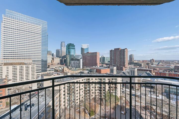 Property Photo:  1225 Lasalle Avenue 1701  MN 55403 