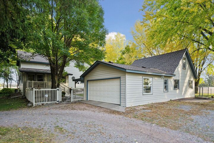 Property Photo: 4113 County Road 33 SE MN 55313