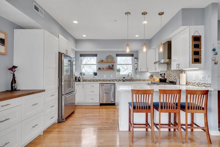 Property Photo:  104 Holland St 3  MA 02144 