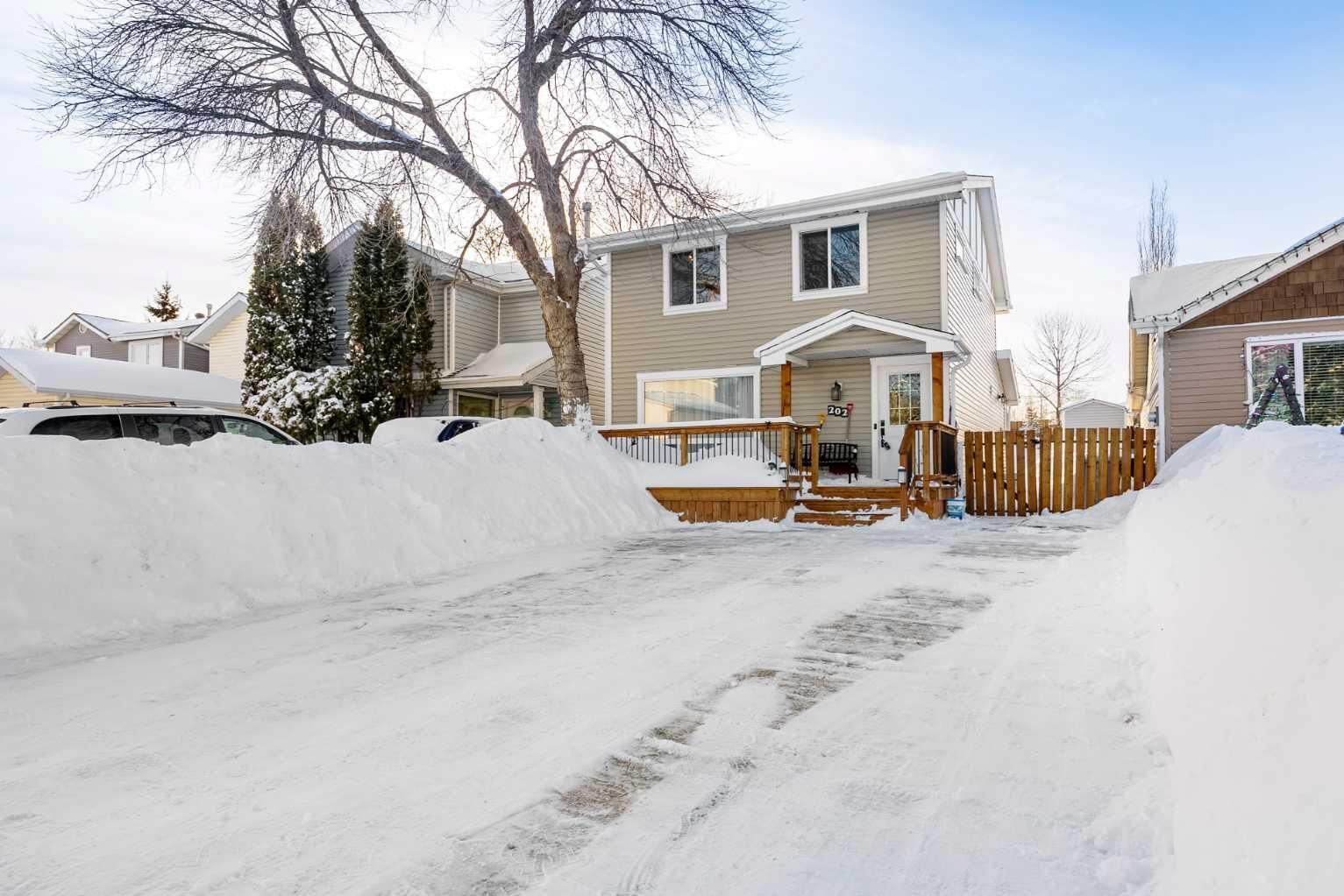 Property Photo:  202 Windsor Drive  AB T9H 4R2 