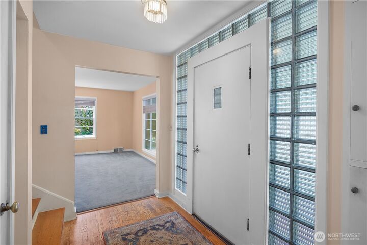 Property Photo:  311  19th Avenue SE  WA 98501 