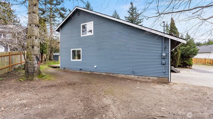 Property Photo:  5909  Glenwood Avenue  WA 98203 