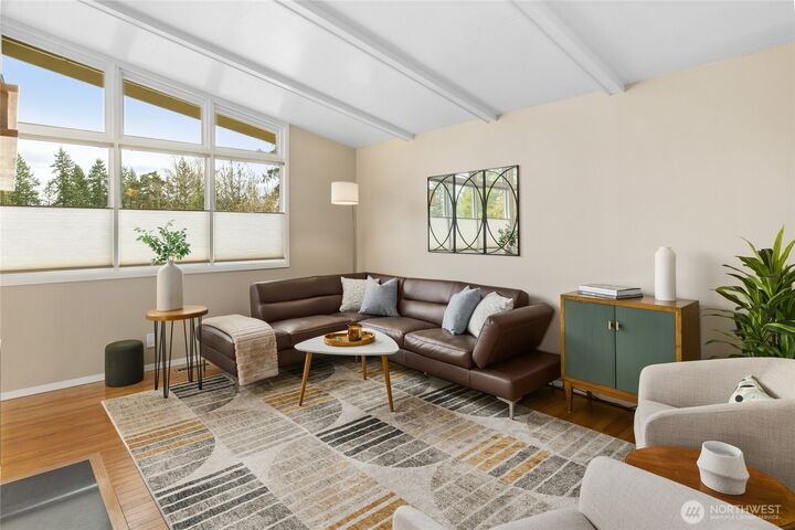 Property Photo:  1015  170th Place NE  WA 98008 