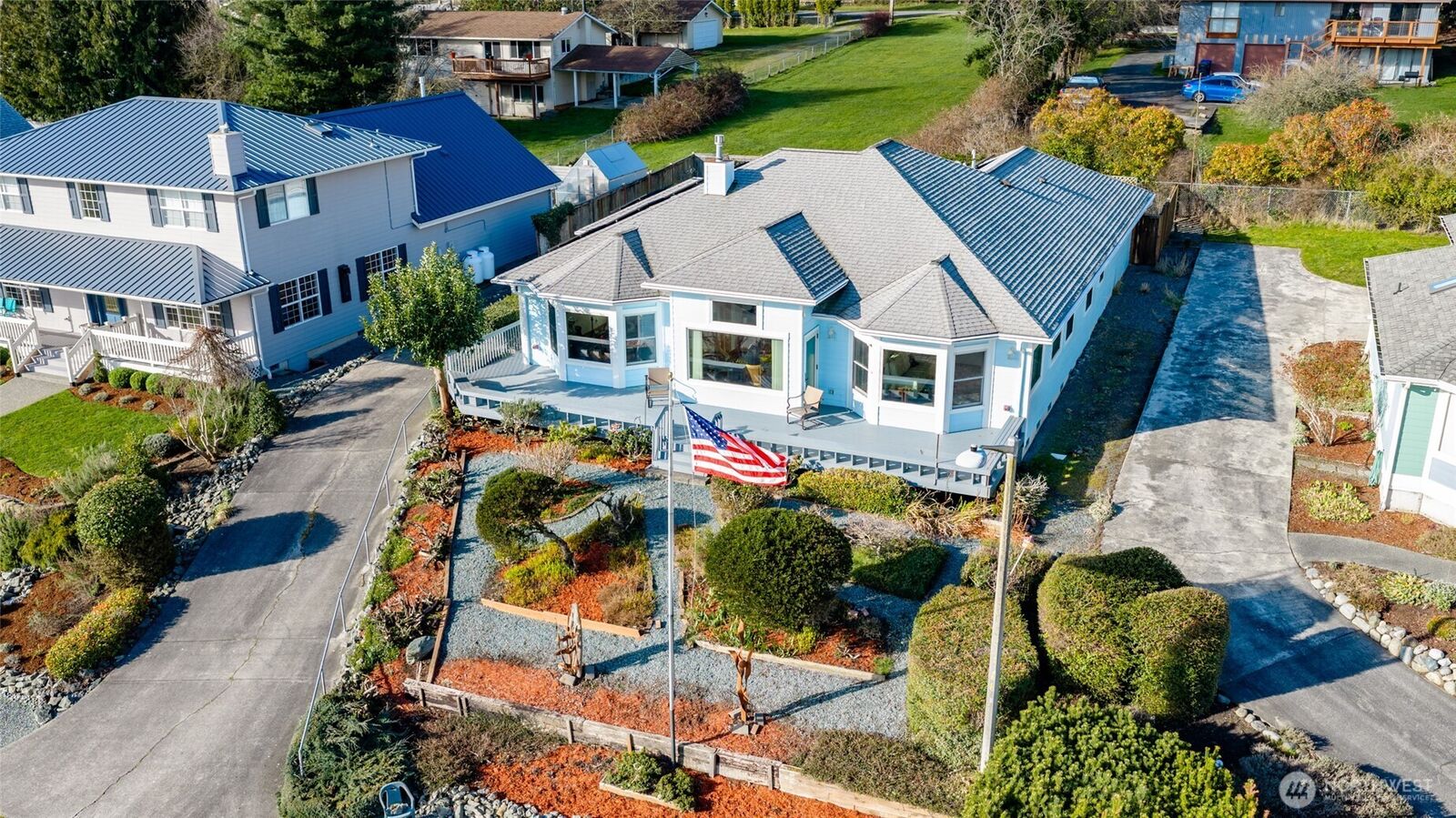 Property Photo:  802 NW  Krueger Street  WA 98239 