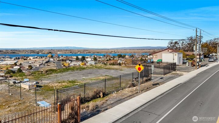 Property Photo:  4994  Airway Drive NE  WA 98837 