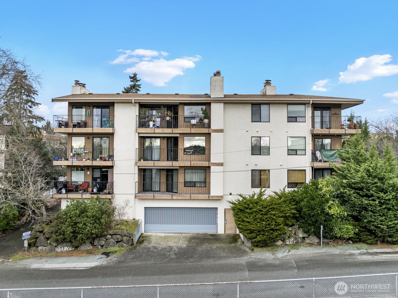 Property Photo: 10601 Bagley Avenue N 304 WA 98133
