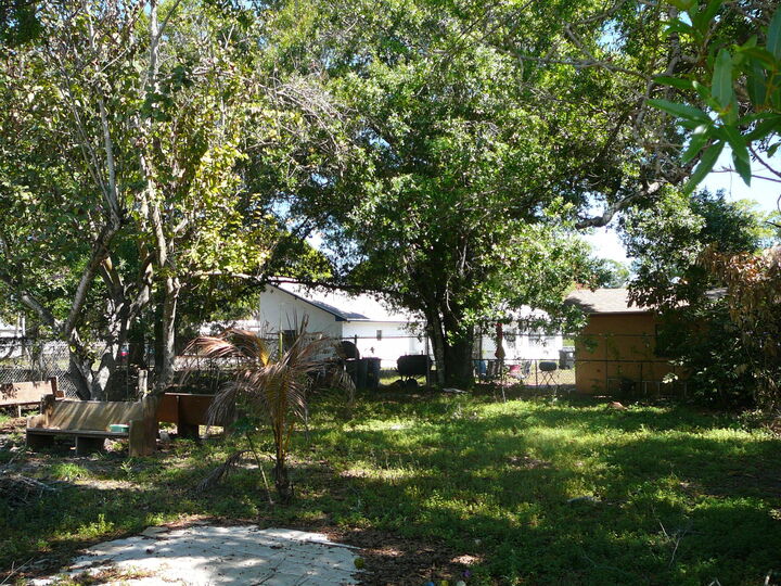 Property Photo:  512 S 25th Street  FL 34950 