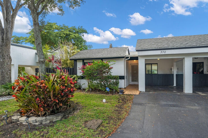 Property Photo:  370 Fairway Circle 13  FL 33326 