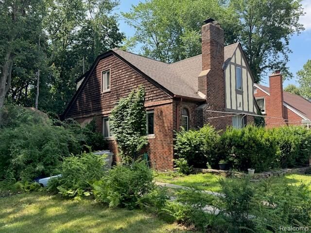 Property Photo:  426 S Waverly Street S  MI 48124 