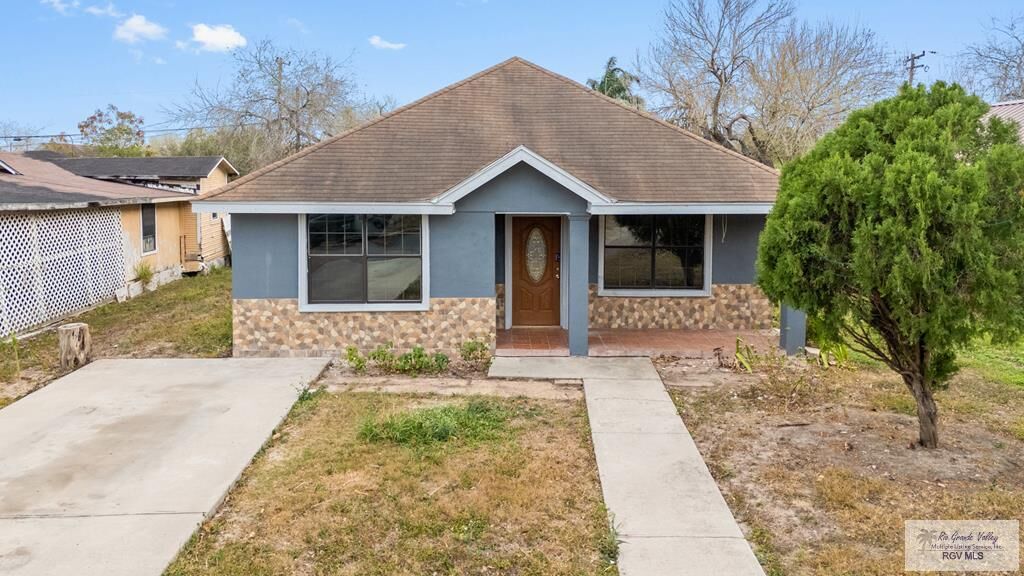 Property Photo: 810 E Filmore Ave TX 78550