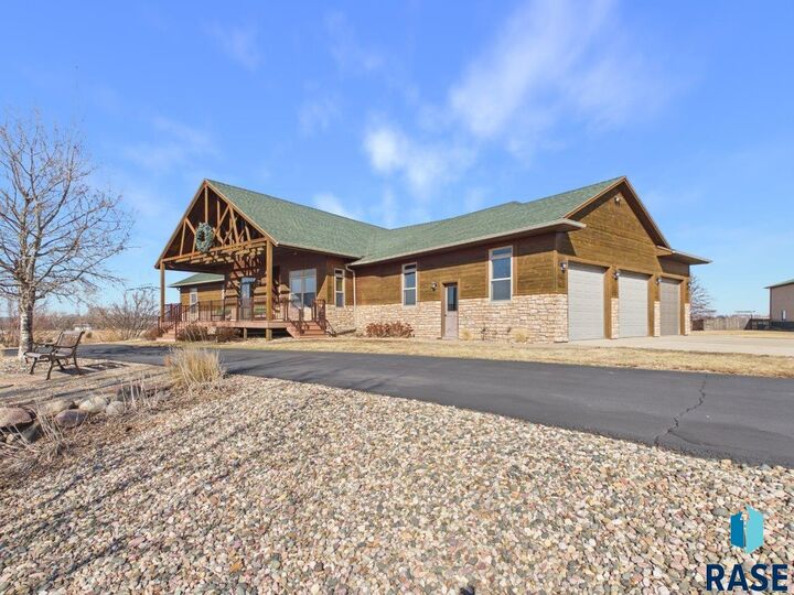 Property Photo: 48190 268th St SD 57005