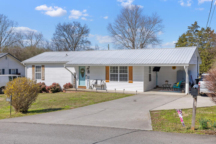 Property Photo:  906 Boaz Street  TN 37303 