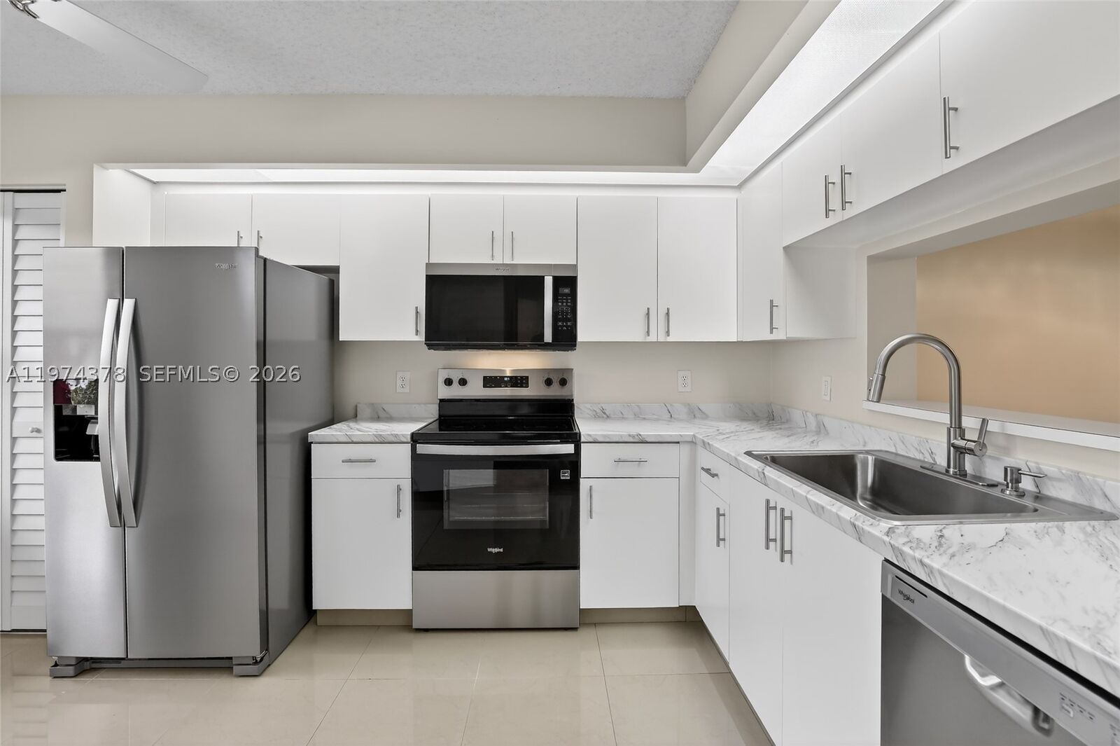 Property Photo:  701 SW 142nd Ave 113S  FL 33027 