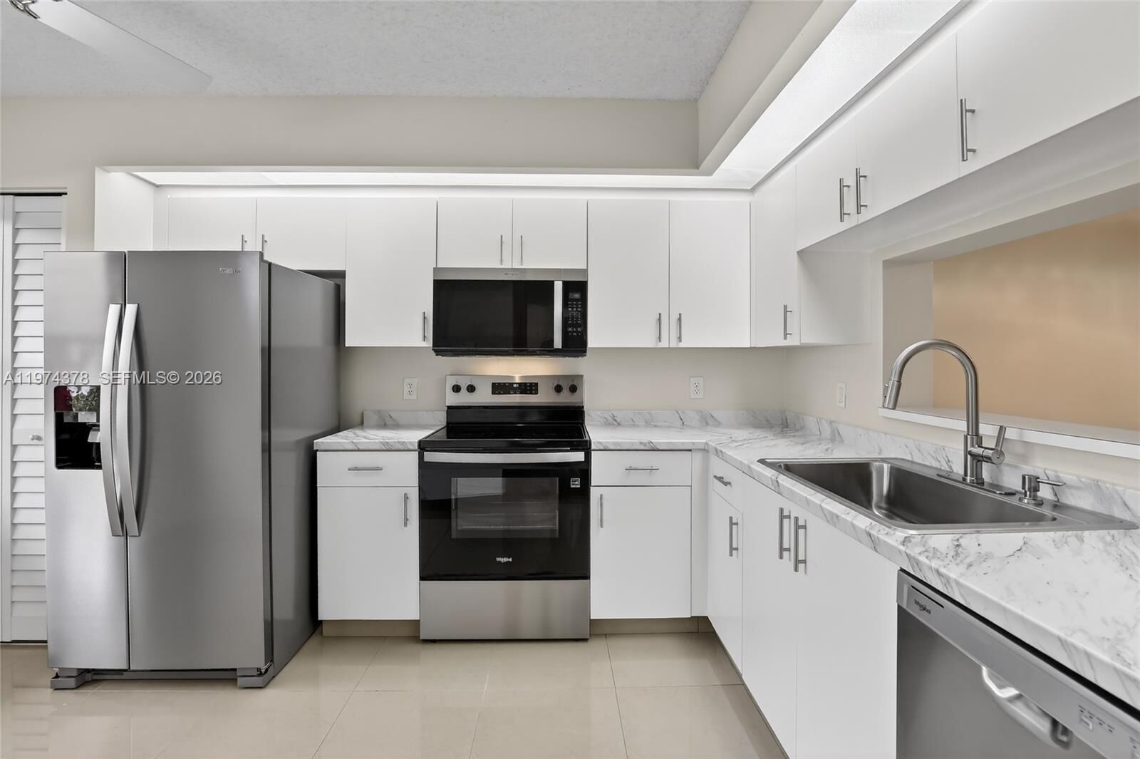 Property Photo:  701 SW 142nd Ave 113S  FL 33027 