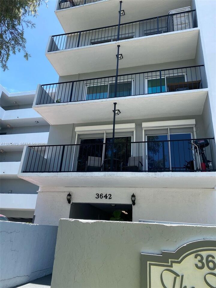 Property Photo: 3642 NE 171st St 208 FL 33160