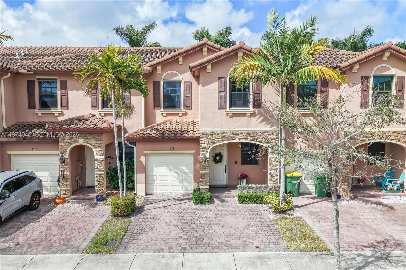 Property Photo:  178 SE 33rd Ter  FL 33033 