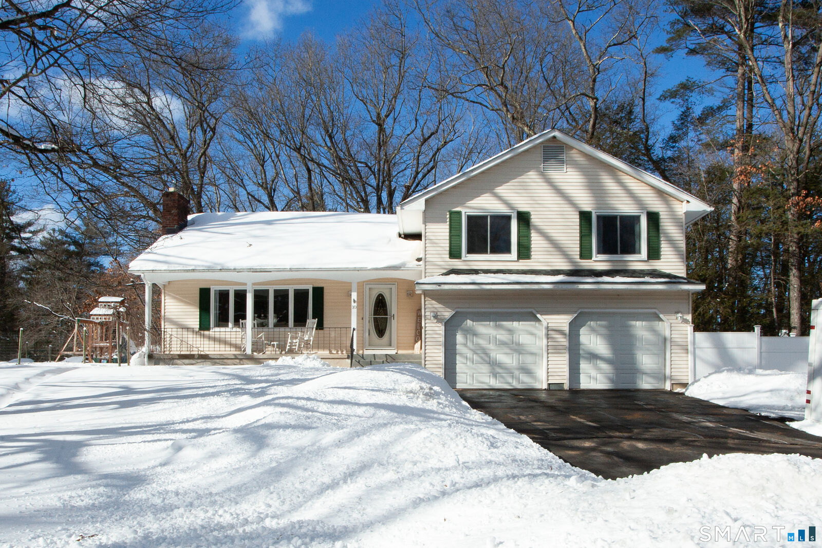 Property Photo: 10 Ridgewood Drive CT 06093