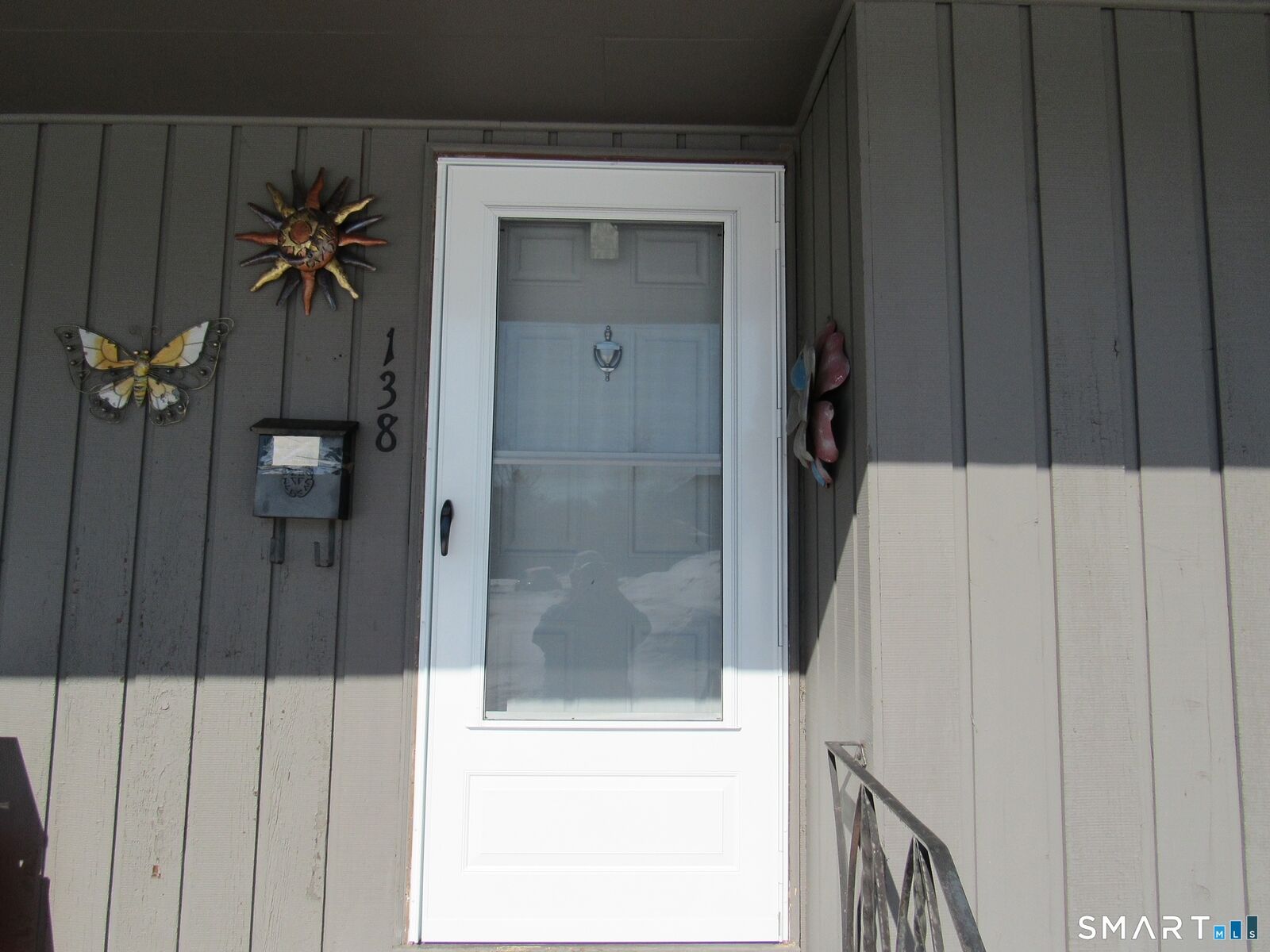 Property Photo: 138 Williamstown Court 138 CT 06111