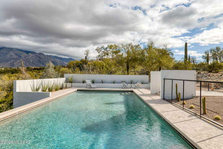 Property Photo:  2801 E Camino Norberto  AZ 85718 