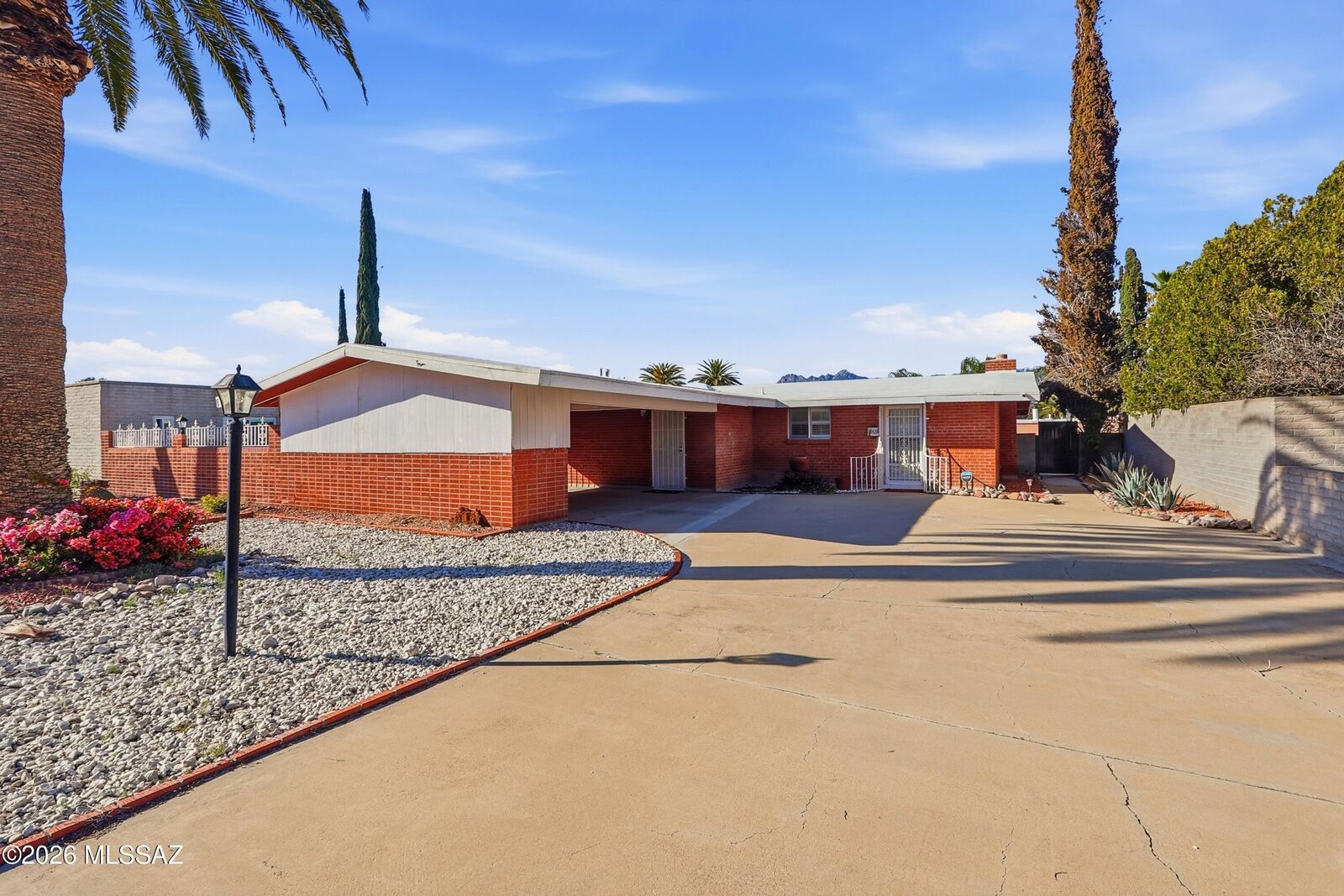 Property Photo:  8925 E Bellevue Street  AZ 85715 