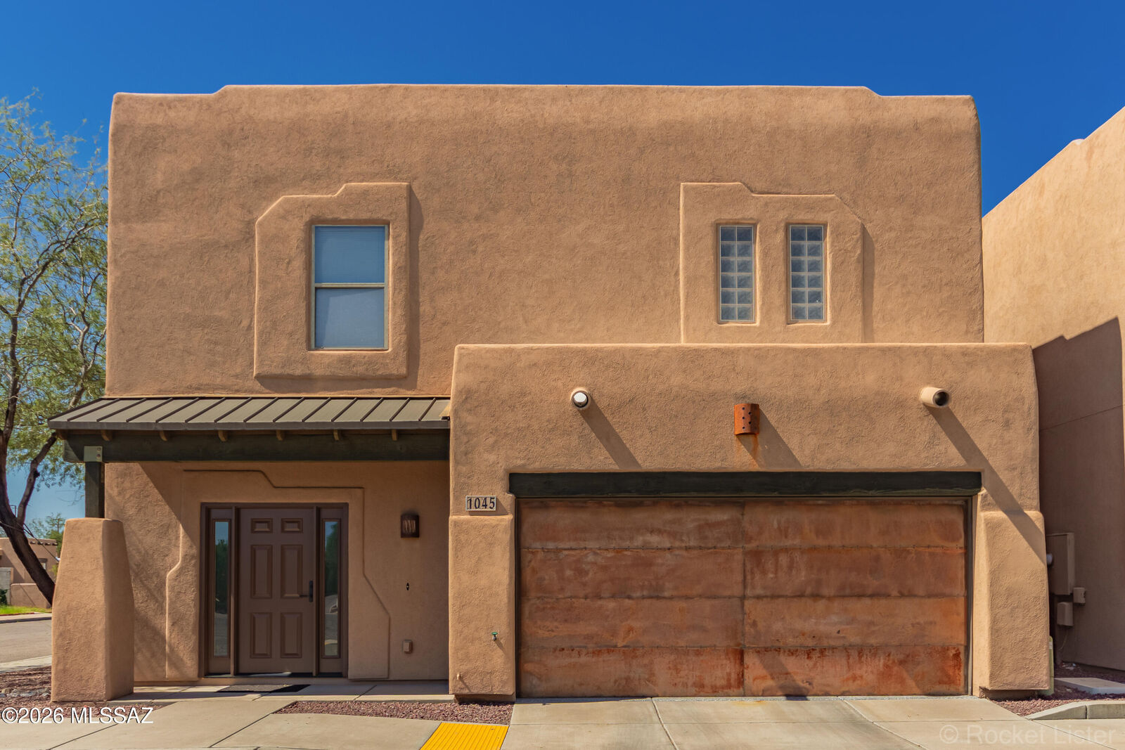 Property Photo: 1045 E Irwin Place AZ 85719