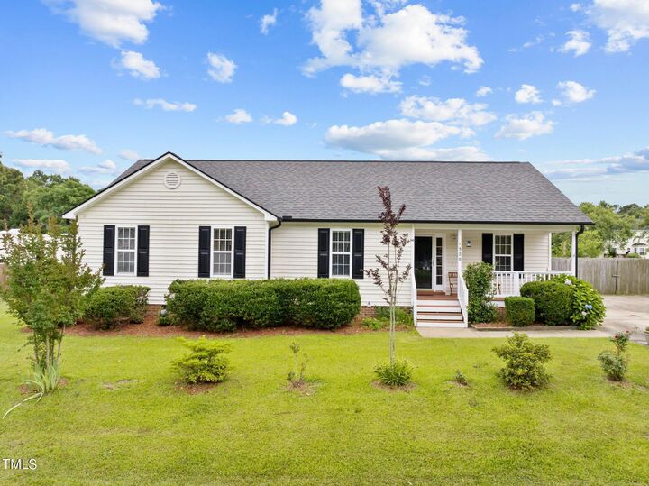 Property Photo: 1320 Greenbranch Lane NC 27603