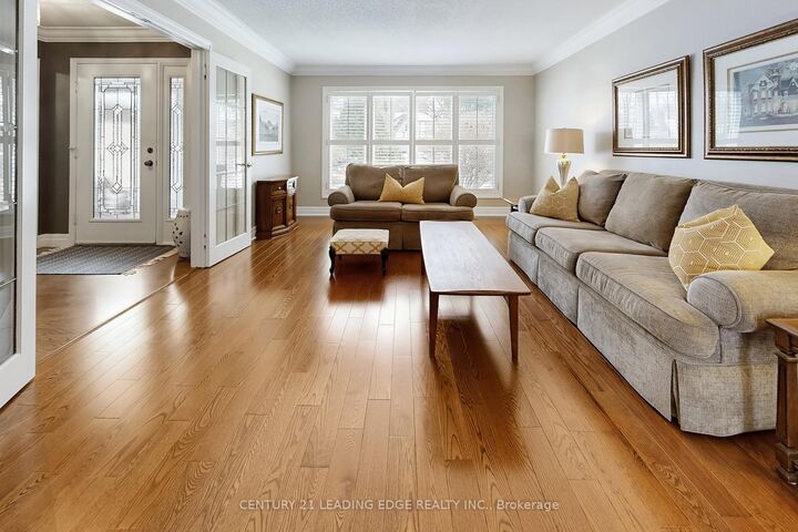 Photo de la propriété:  22 Sir Gawaine Place  ON L3P 3A2 