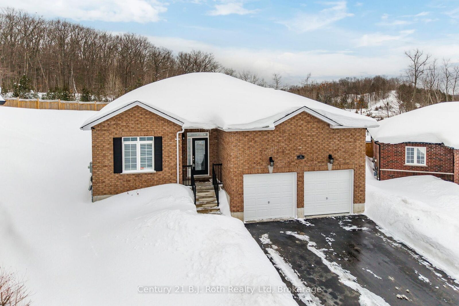 Property Photo:  53 Hunter Avenue  ON L0K 2A0 