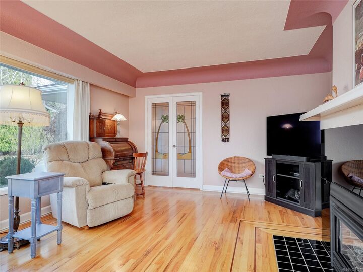 Property Photo:  3911 Dawe Rd  BC V8N 4H5 