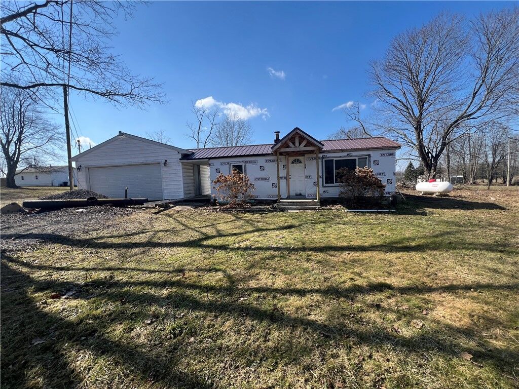 Property Photo:  787 Greenfield Rd  PA 16137 