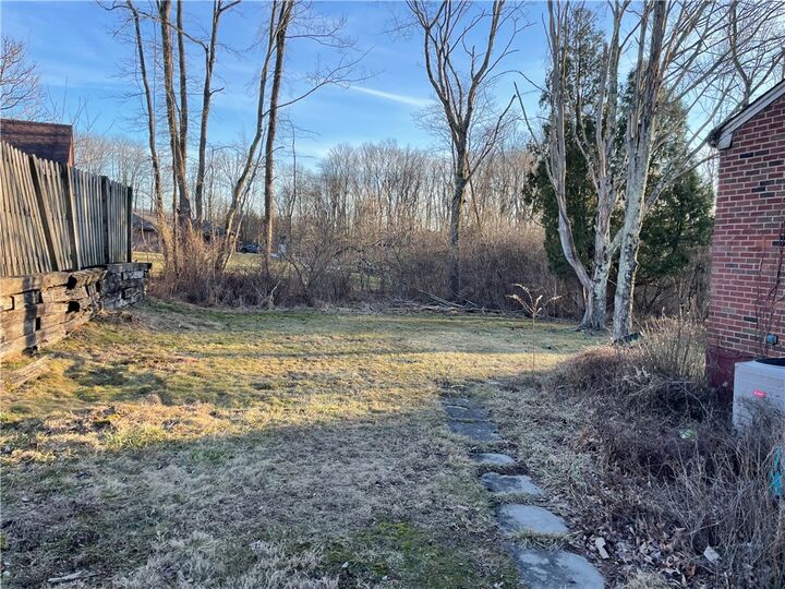 Property Photo:  104 Colbaugh Rd  PA 15085 