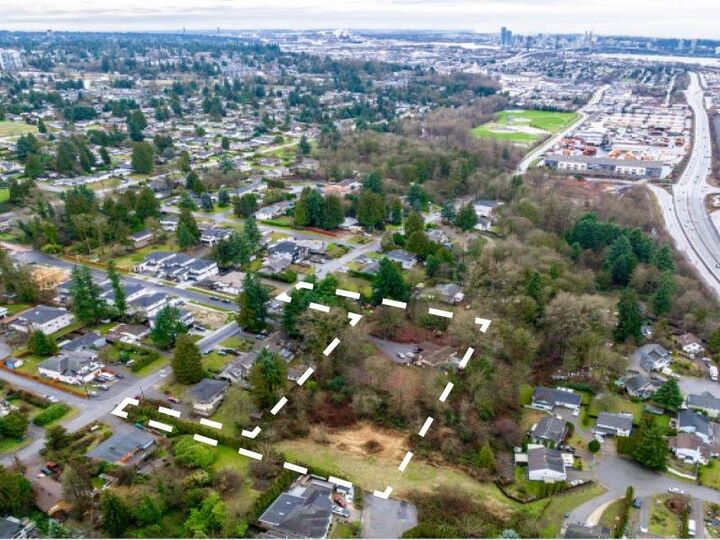 Property Photo: 13851 115 Avenue BC V3R 5Y3