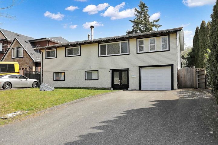 Property Photo:  7436 118A Street  BC V4C 6J9 