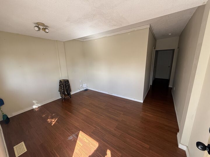 Property Photo: 301 E 41st Avenue BC V5W 1N9