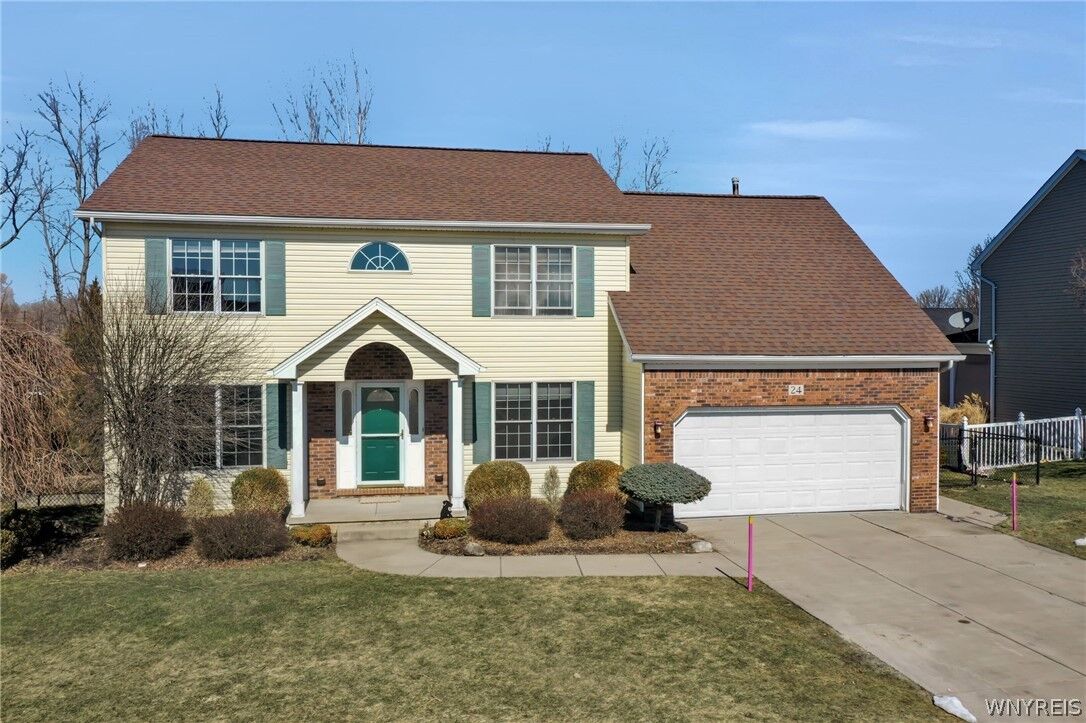 Property Photo:  24 Garnet Drive  NY 14227 