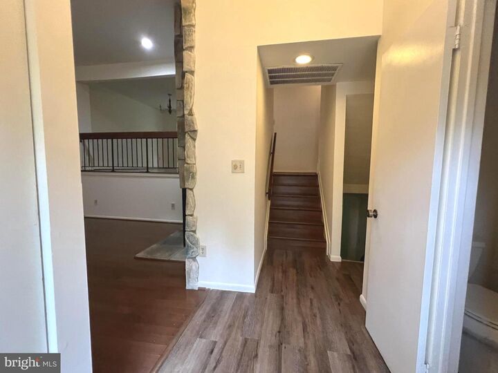 Property Photo:  8729 Sheridan Farms Court  VA 22152 