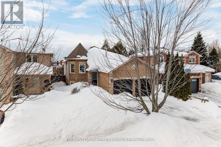 Property Photo: 22 Dykstra Drive ON L4N 0E2