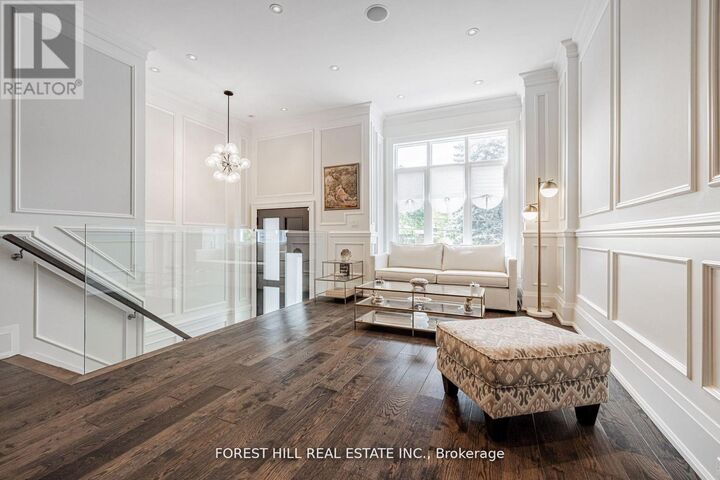 Property Photo: 117 Harlandale Avenue ON M2N 1P2