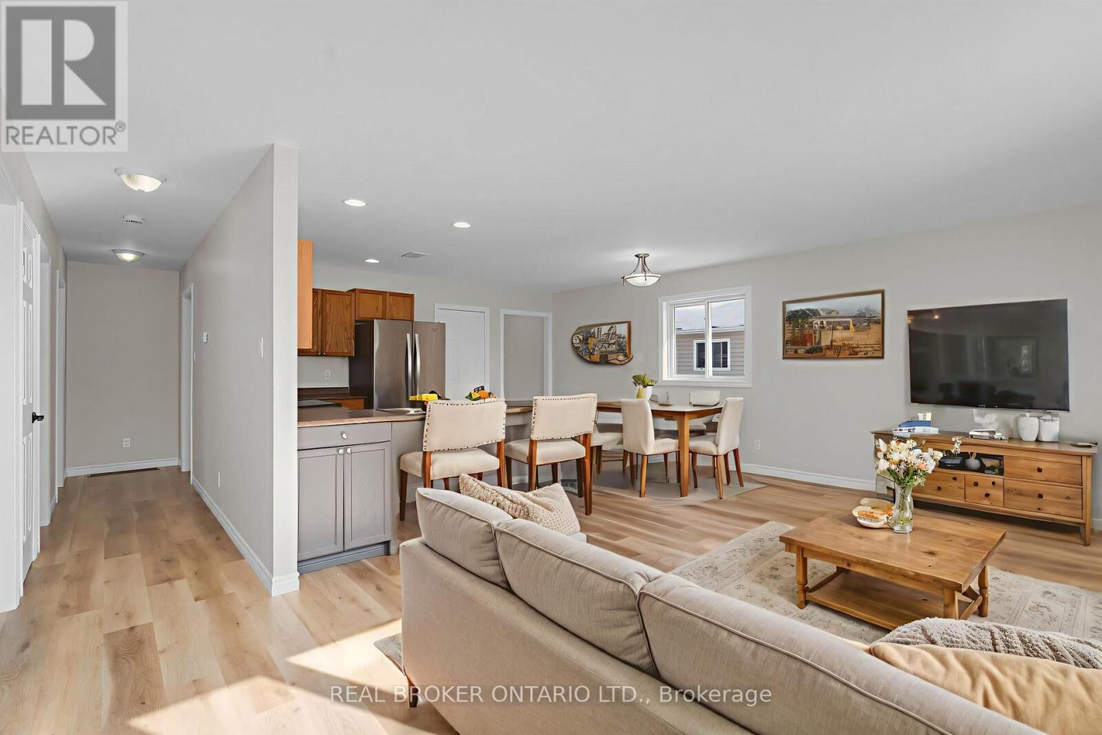 Property Photo:  3392 Lee Avenue  ON L0K 1G0 