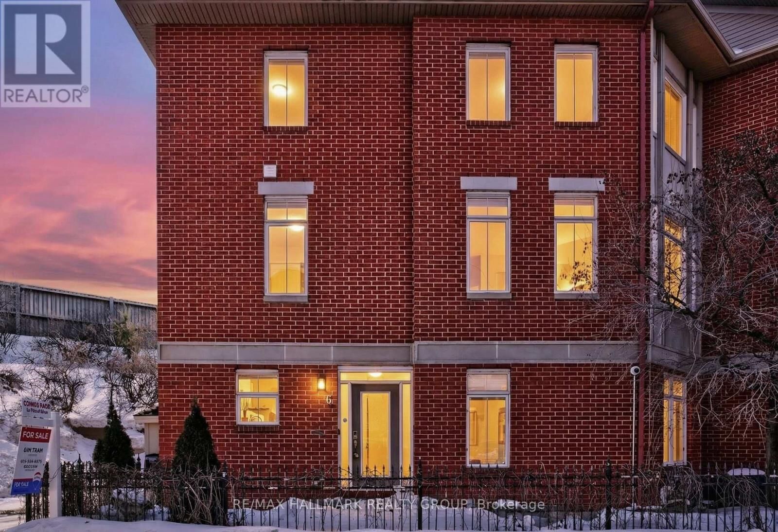 Property Photo:  6 Harvey Street  ON K1S 5S4 