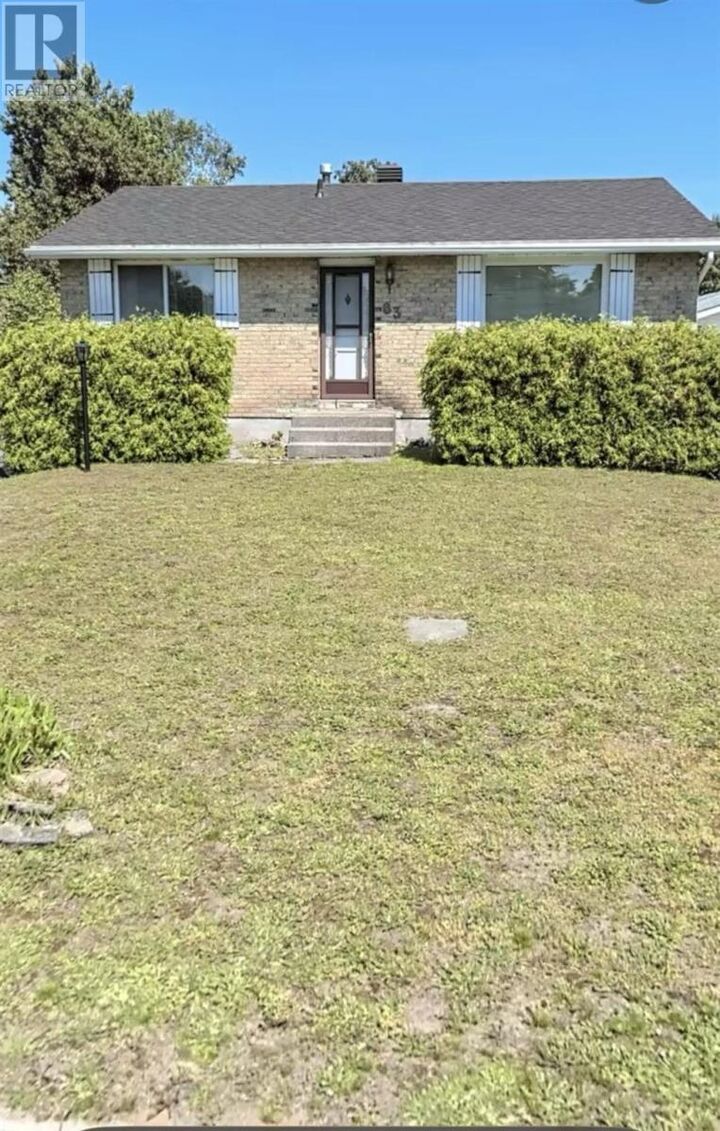 Property Photo:  63 Dauphin Dr  ON P6A 5E9 