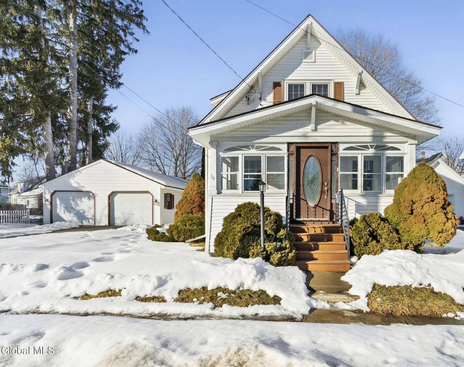 Property Photo:  10 Crescent Avenue  NY 12010 