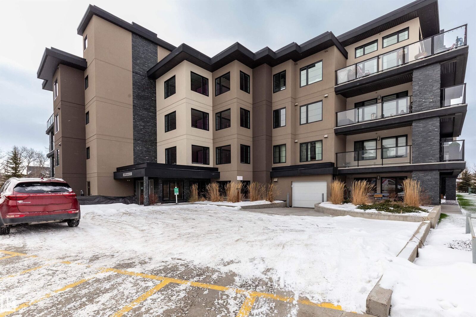 Property Photo: 5029 Edgemont Boulevard NW 109 AB T6M 0S8