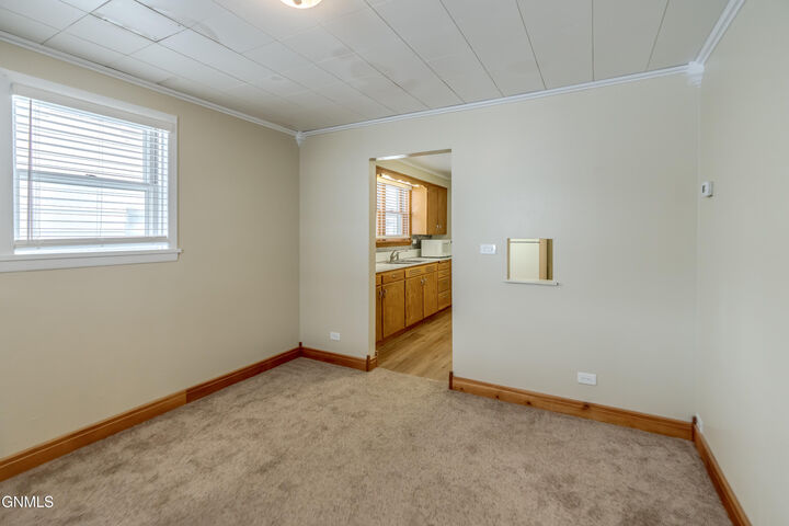 Property Photo:  612 19th Street  ND 58501 
